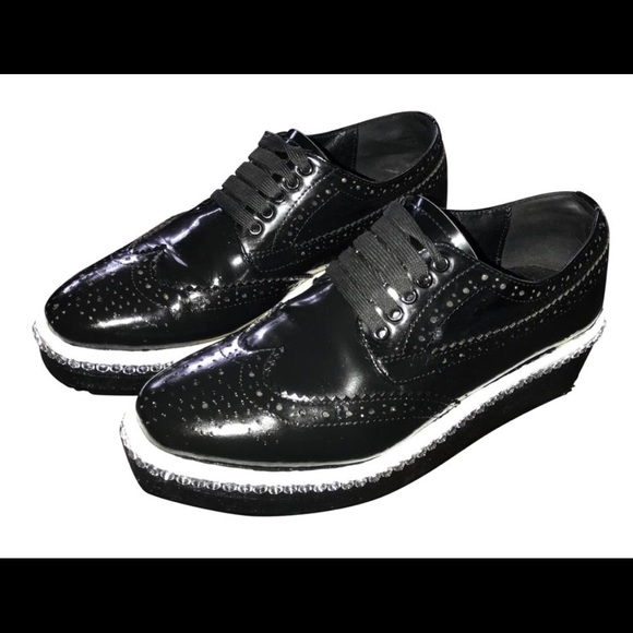 💘💘FINAL SALE⬇️⬇️💘💘EMBELLISHED WING TIP💘💘 - Picture 3 of 9